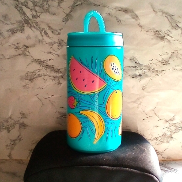 Cool Gear Other - 64oz Reusable Cup with Screw on Lid and Straw